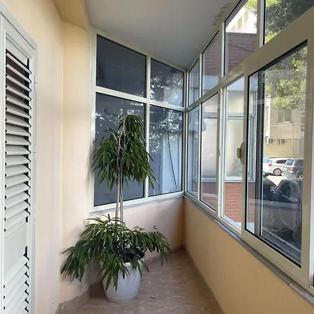 Garden Apartment *
